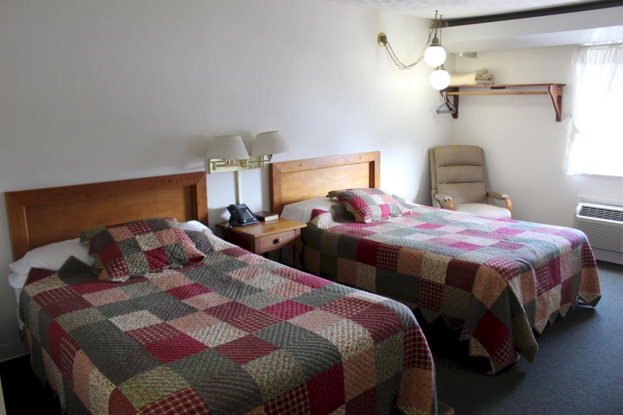 Casselman Inn Grantsville エクステリア 写真
