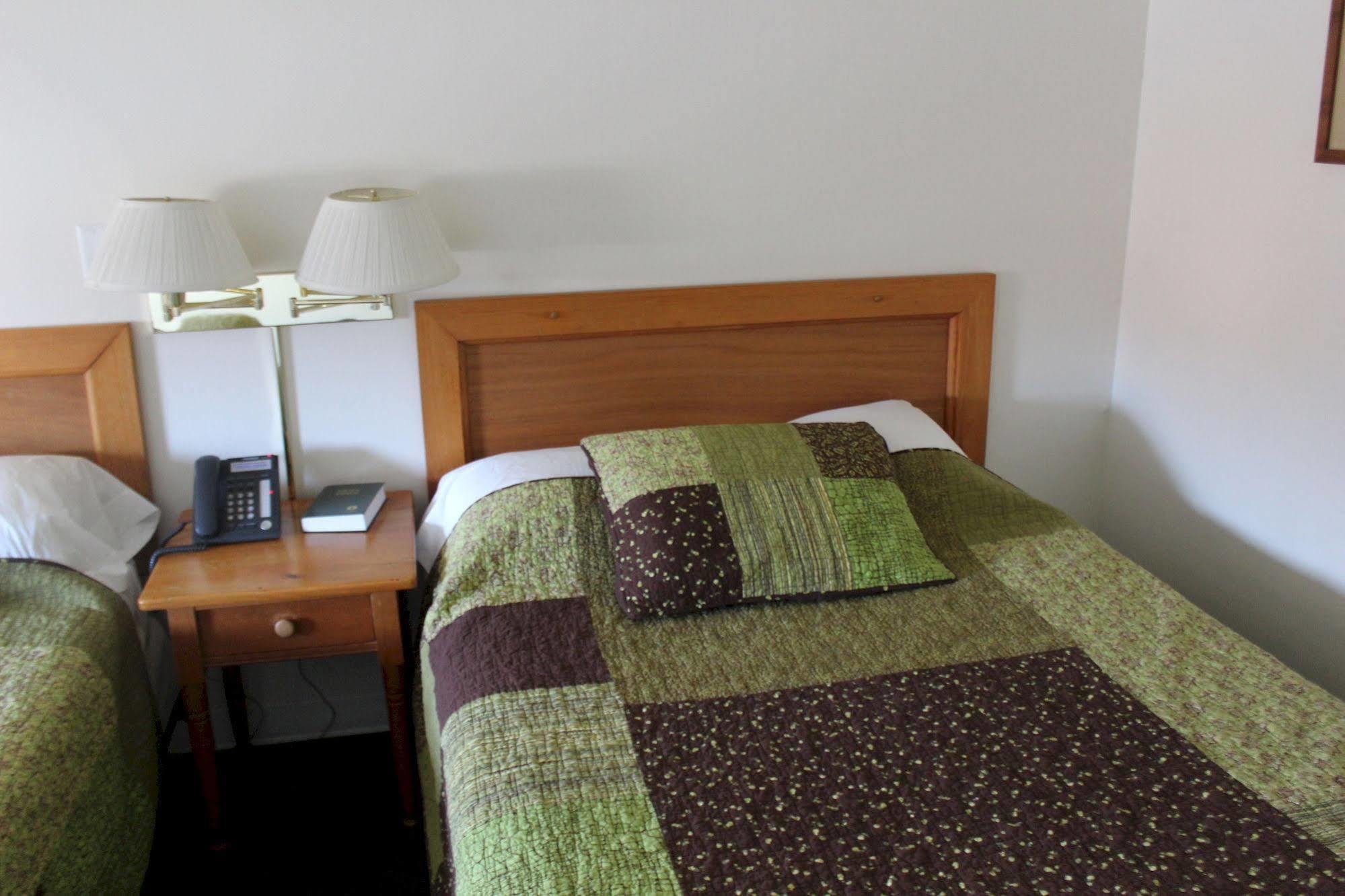 Casselman Inn Grantsville エクステリア 写真