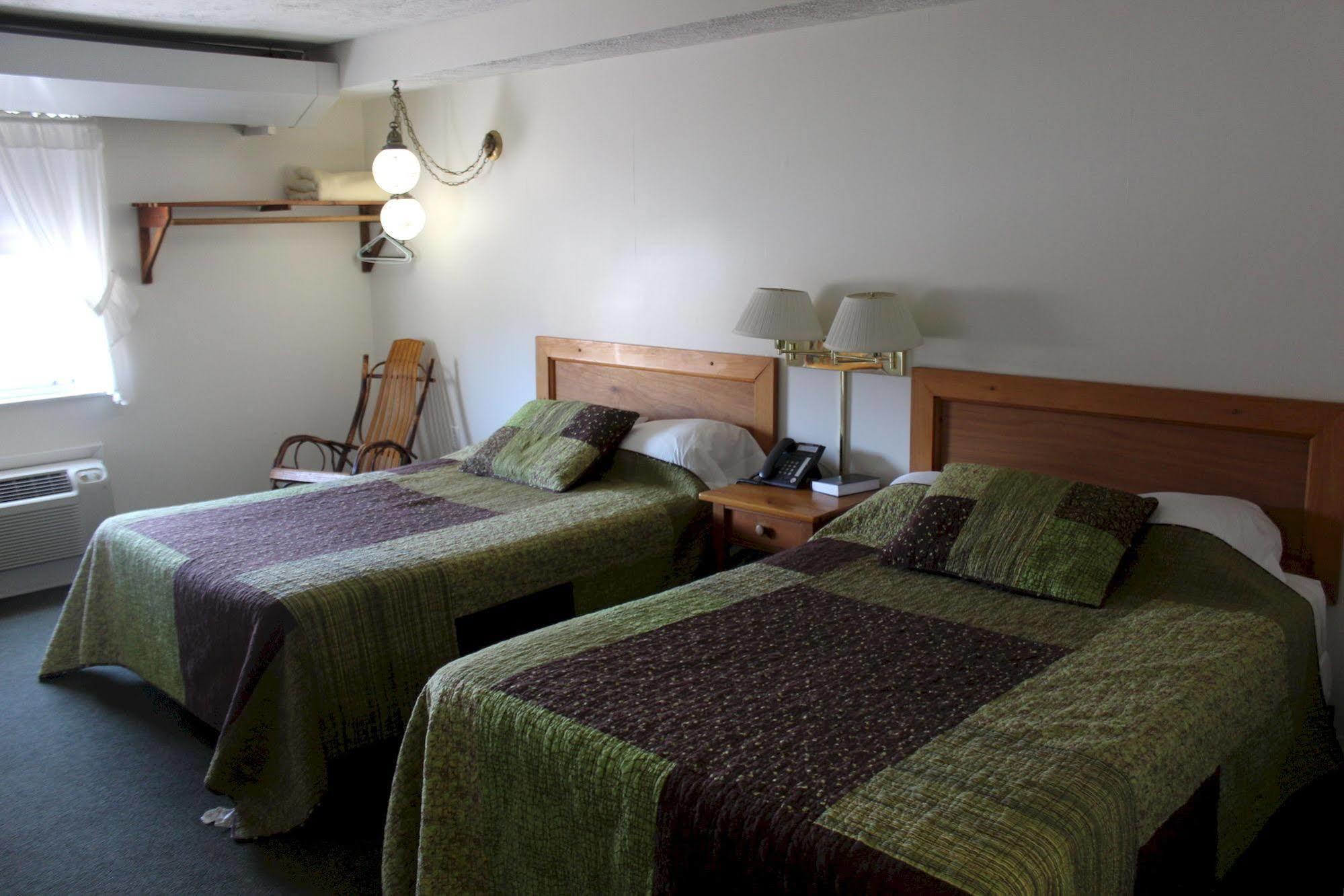 Casselman Inn Grantsville エクステリア 写真