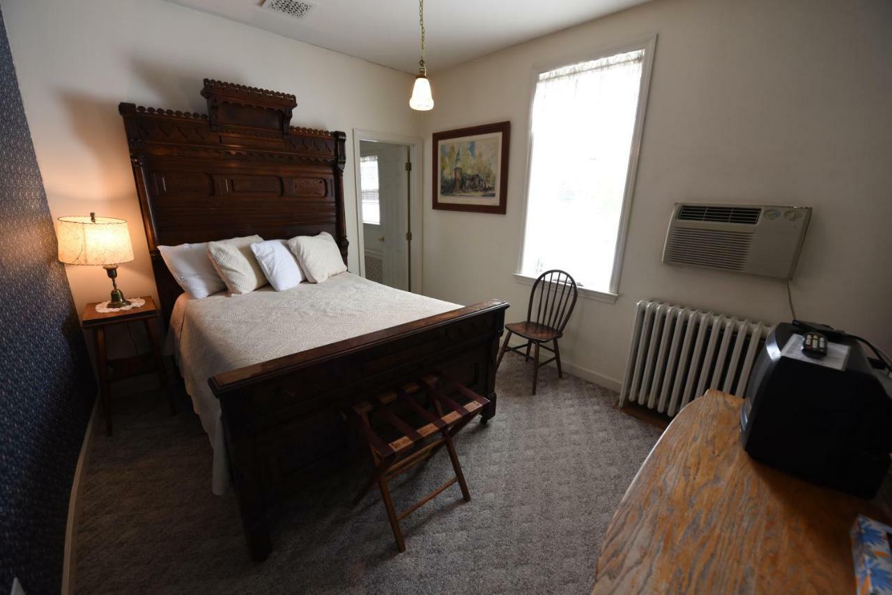Casselman Inn Grantsville エクステリア 写真