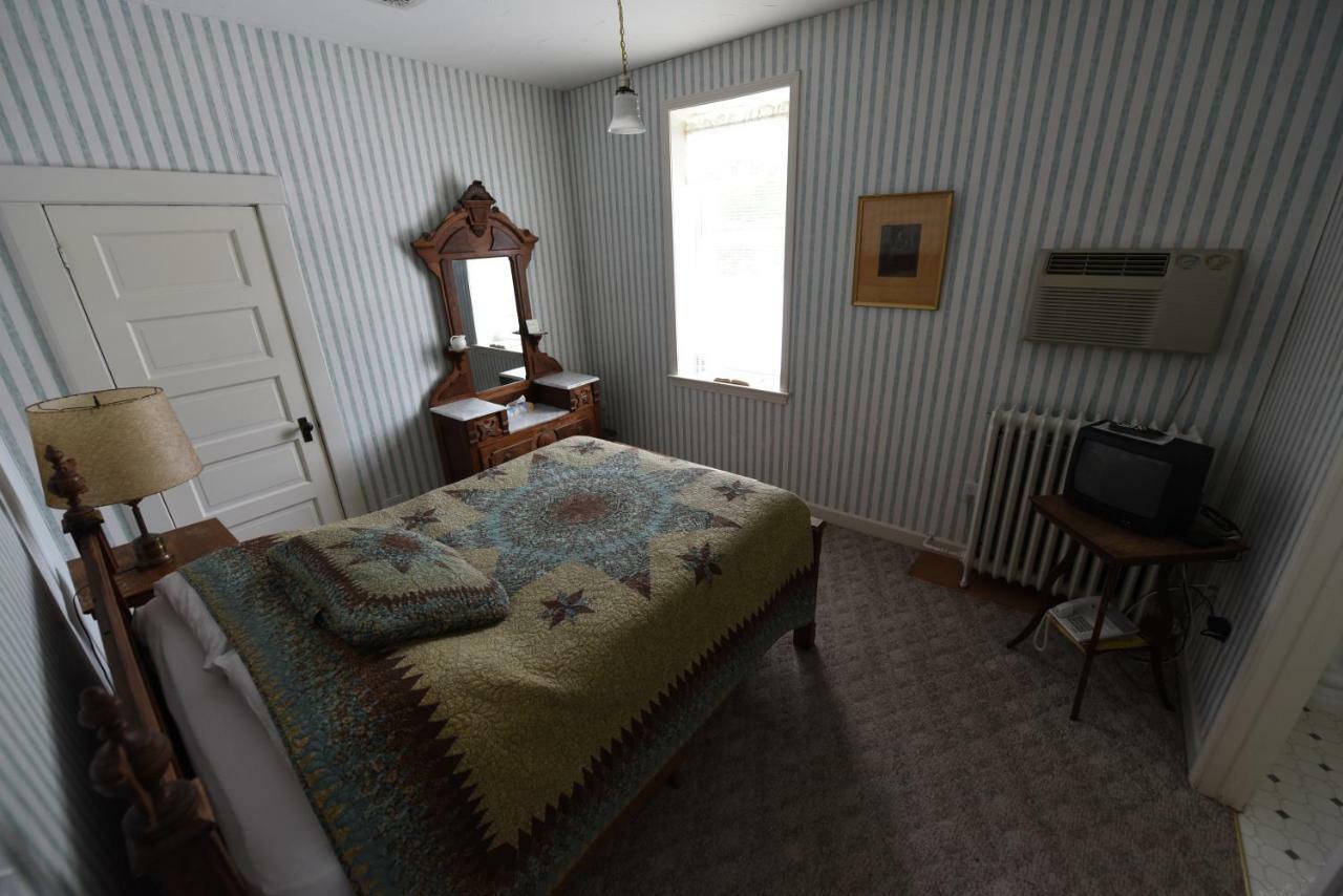 Casselman Inn Grantsville エクステリア 写真