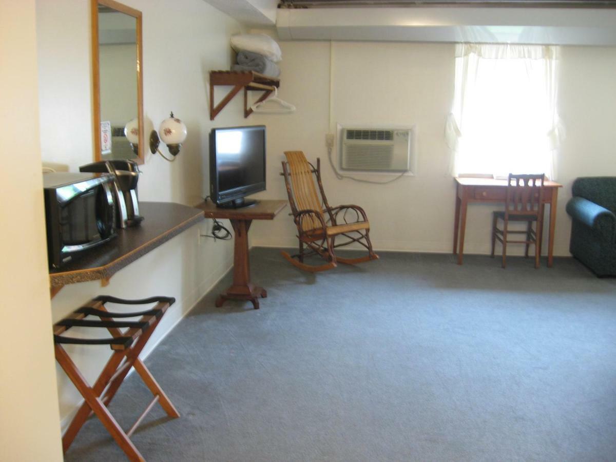Casselman Inn Grantsville エクステリア 写真